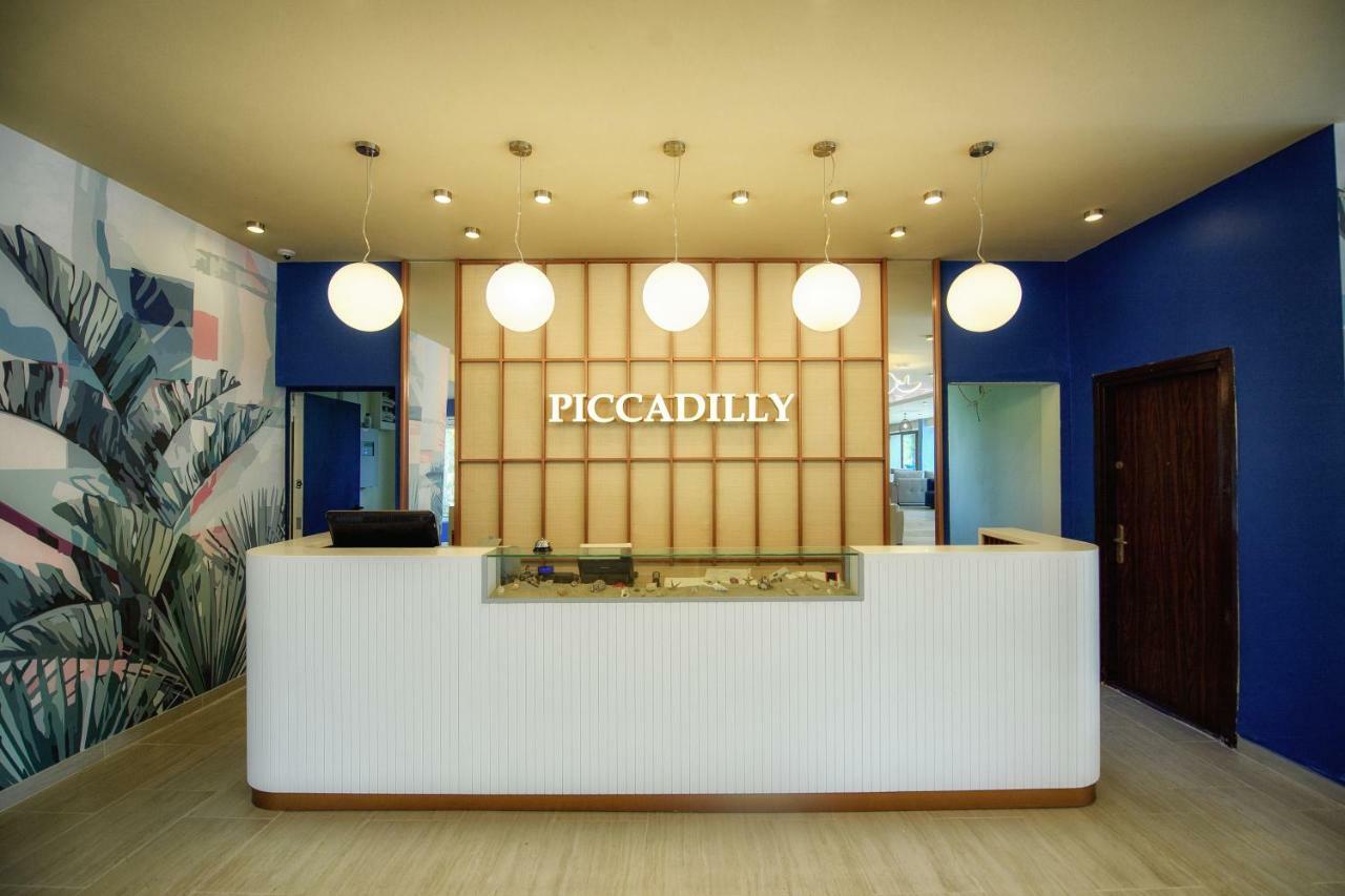 Hotel Piccadilly 마마이아 외부 사진