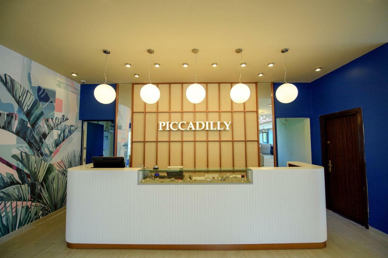 Hotel Piccadilly 마마이아 외부 사진